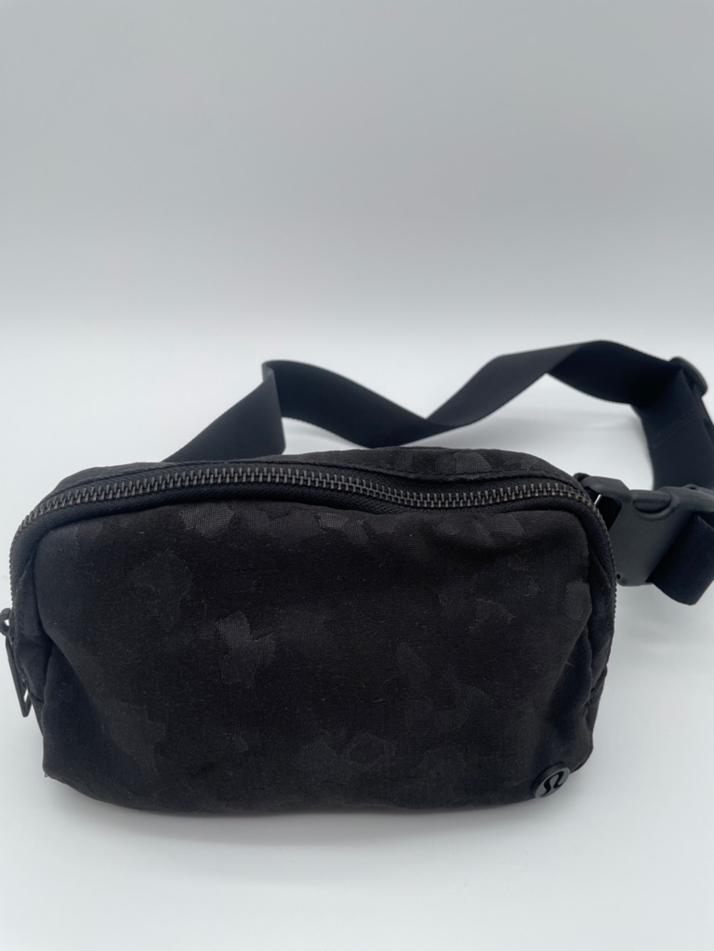 Lululemon Everywhere Belt Bag